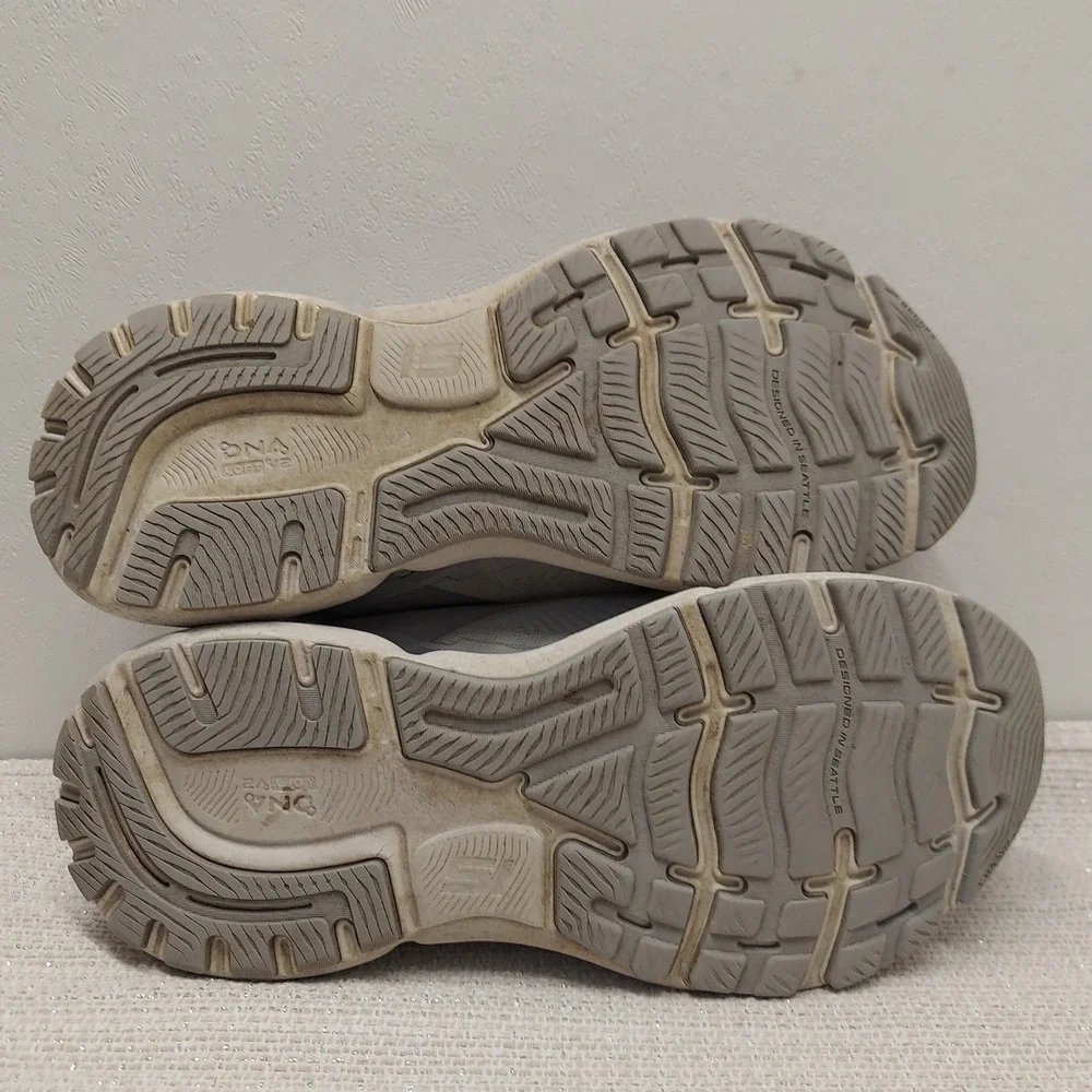 Brooks Ghost 15 Womens Running Shoes 9 Wide D Oyster Yucca 1203801D112